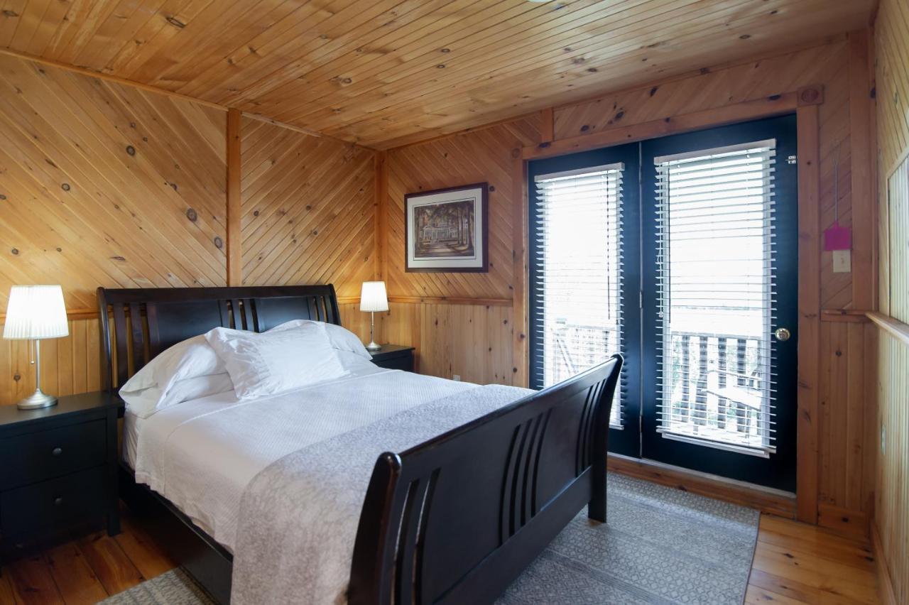 Bye The Bay Bed And Breakfast Ridgetown Eksteriør bilde