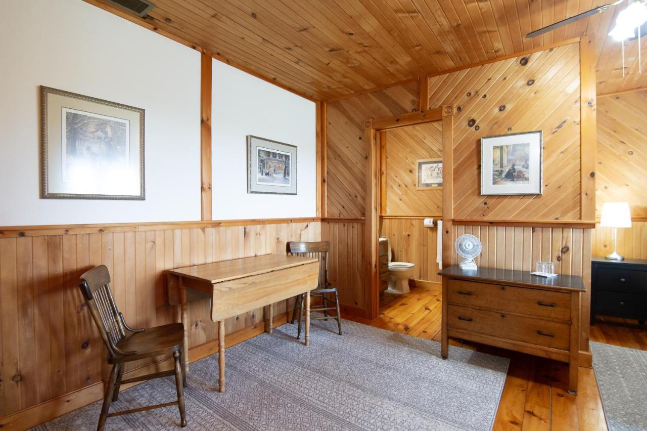 Bye The Bay Bed And Breakfast Ridgetown Eksteriør bilde